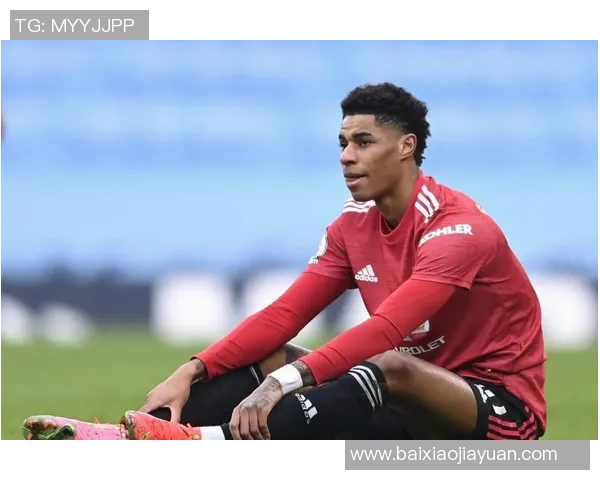 足球明星因精彩表现登上热搜榜引发球迷热议与关注